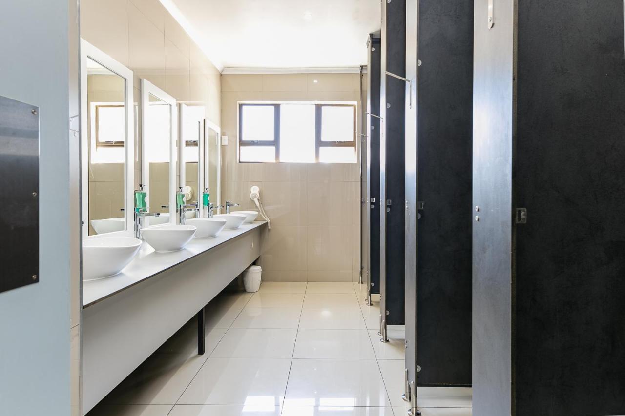 Zzzone Boutique Hostel Hermanus Εξωτερικό φωτογραφία